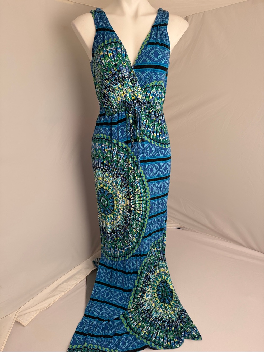 Blue Saks Fifth Avenue multicolor blue green black v-neck maxi dress S